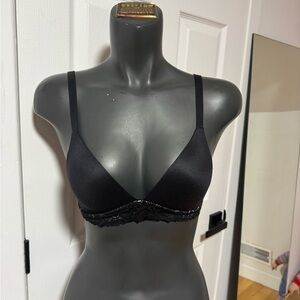 Elegant Black Lace Trim Bra